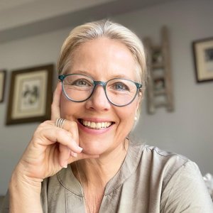 Claire-Bell-Profile-300